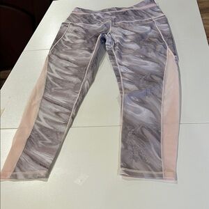 CALIA by Carrie UnderwoodGirls' Marble Print Active Capri Leggings in Light Pink